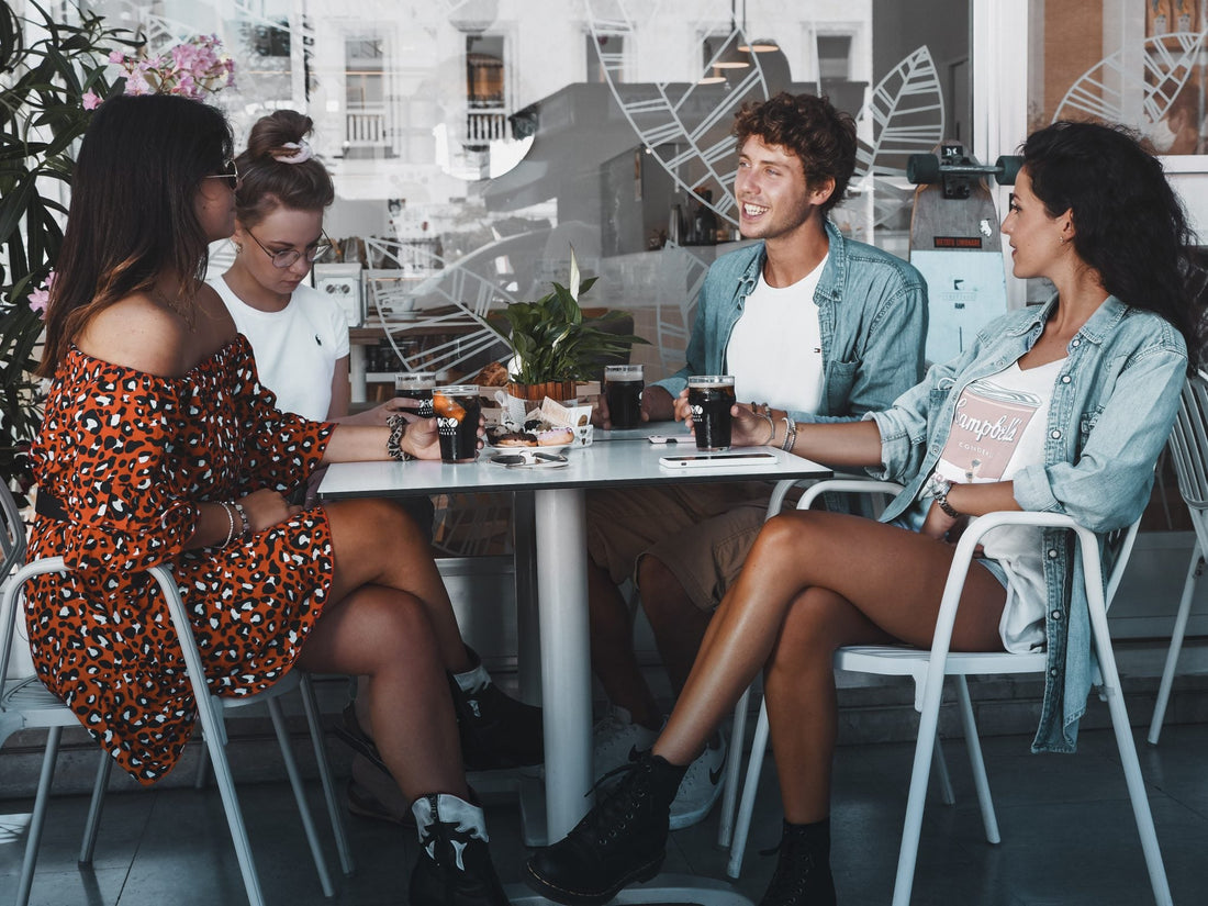 Come aumentare il consumo di caffè in estate: idee fredde per il tuo locale